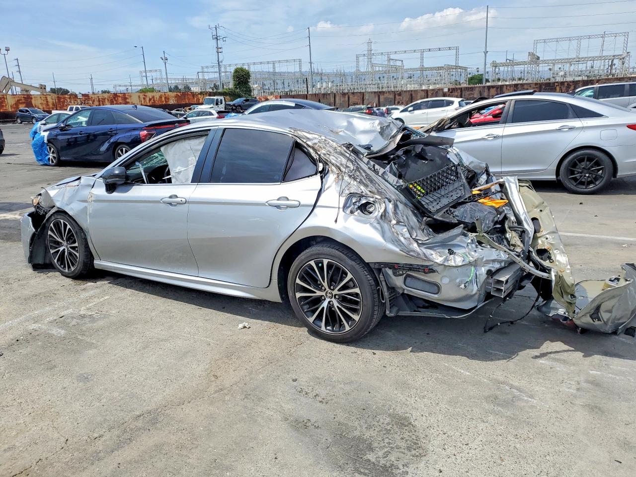 2020 TOYOTA CAMRY