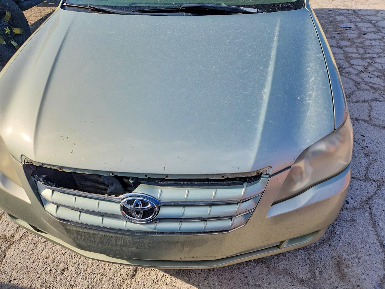 2006 TOYOTA AVALON