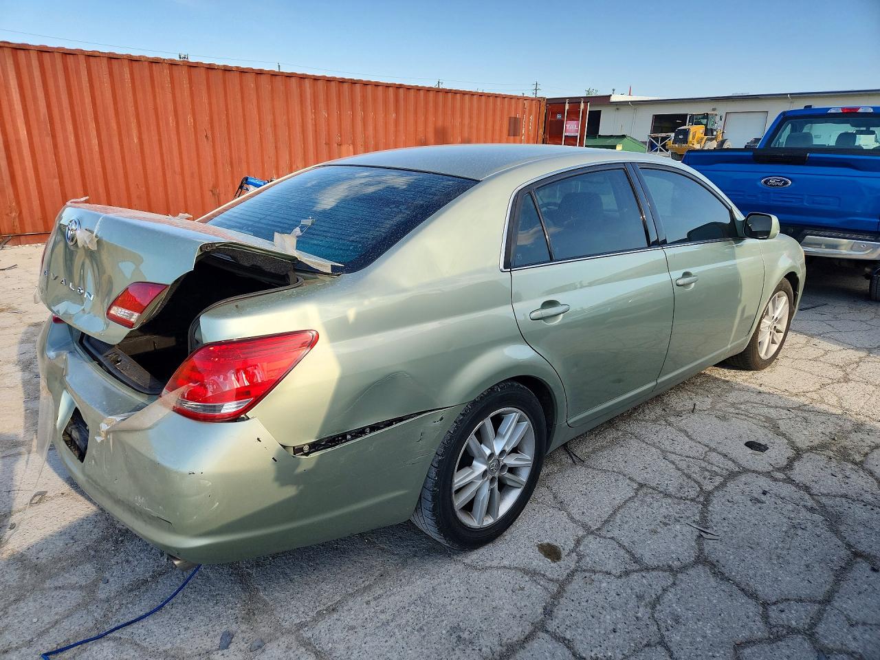 2006 TOYOTA AVALON
