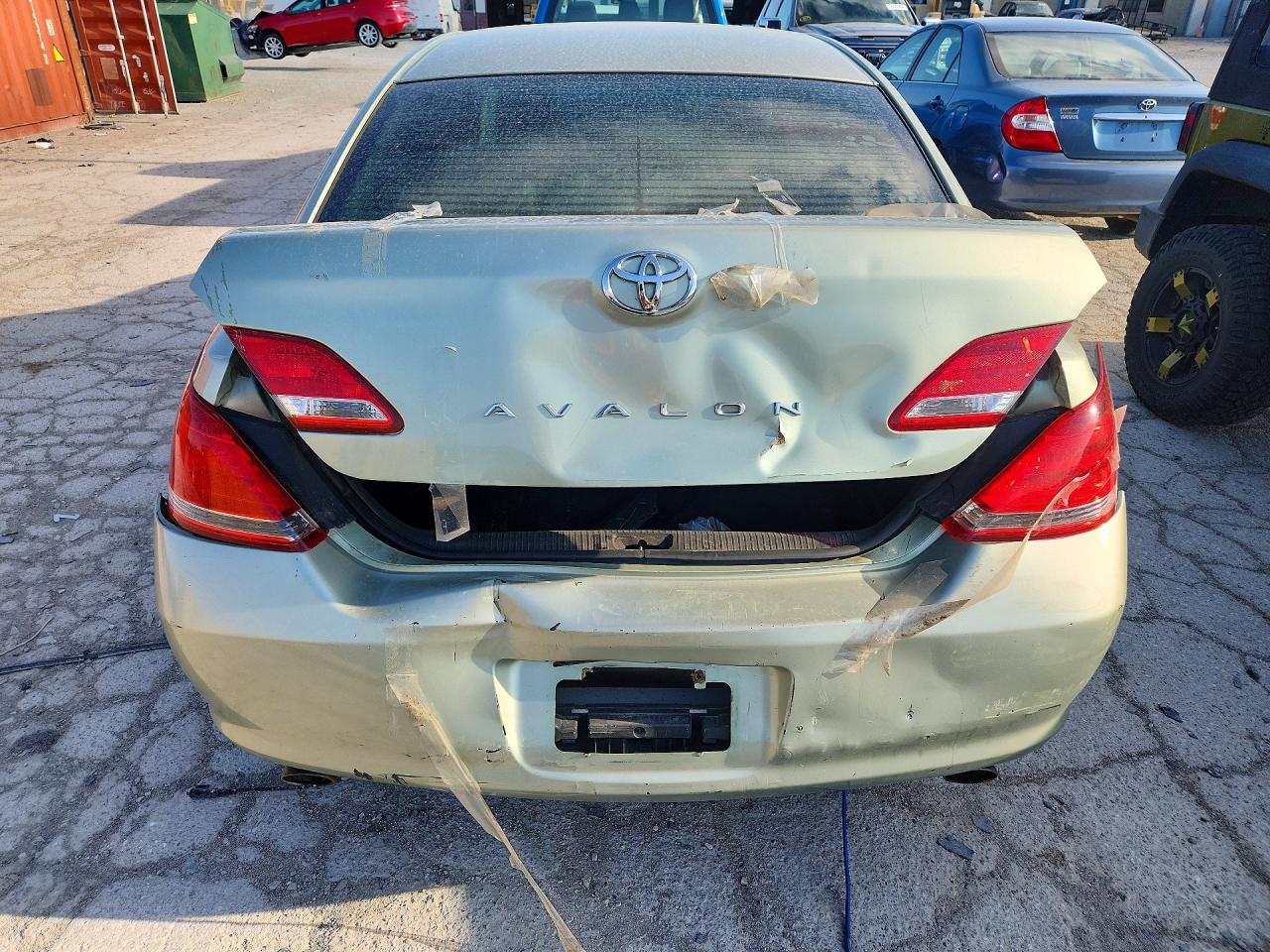 2006 TOYOTA AVALON