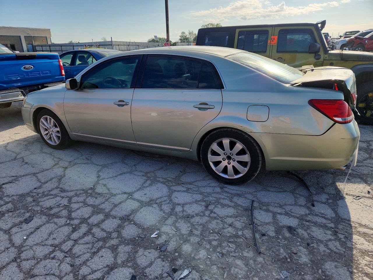 2006 TOYOTA AVALON