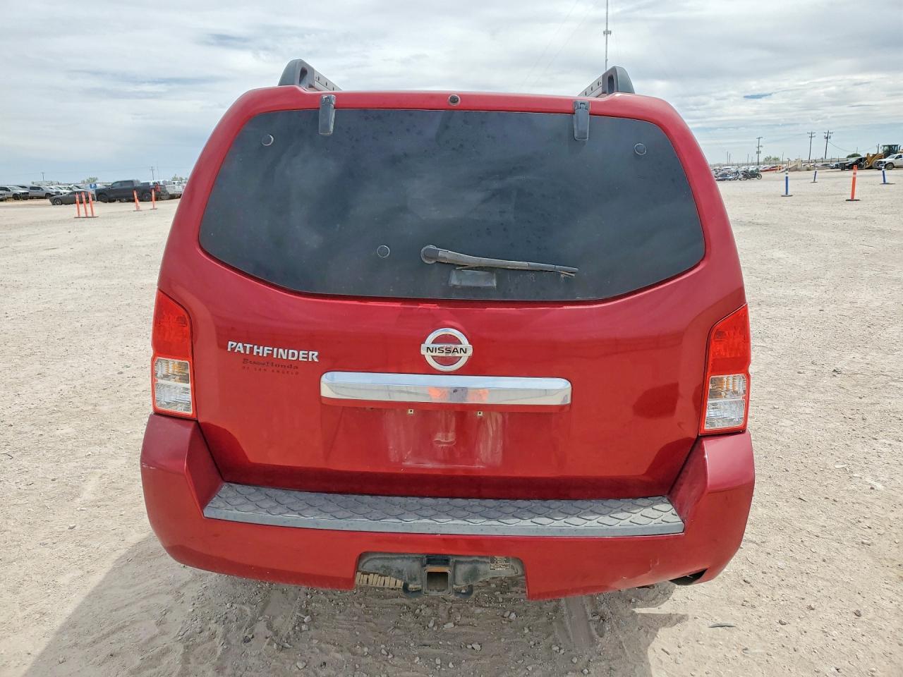2011 NISSAN PATHFINDER