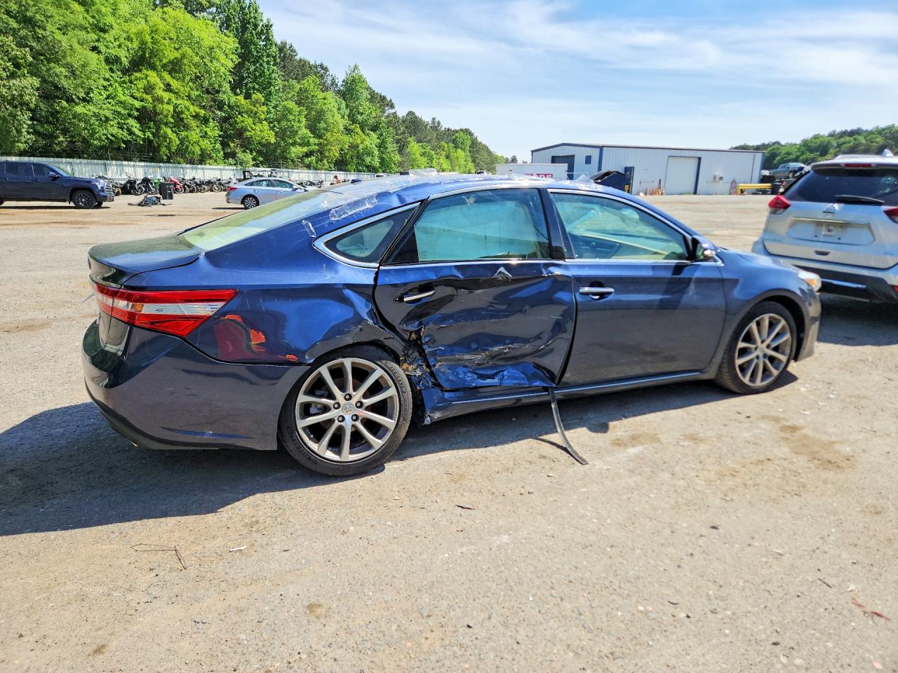 2014 TOYOTA AVALON
