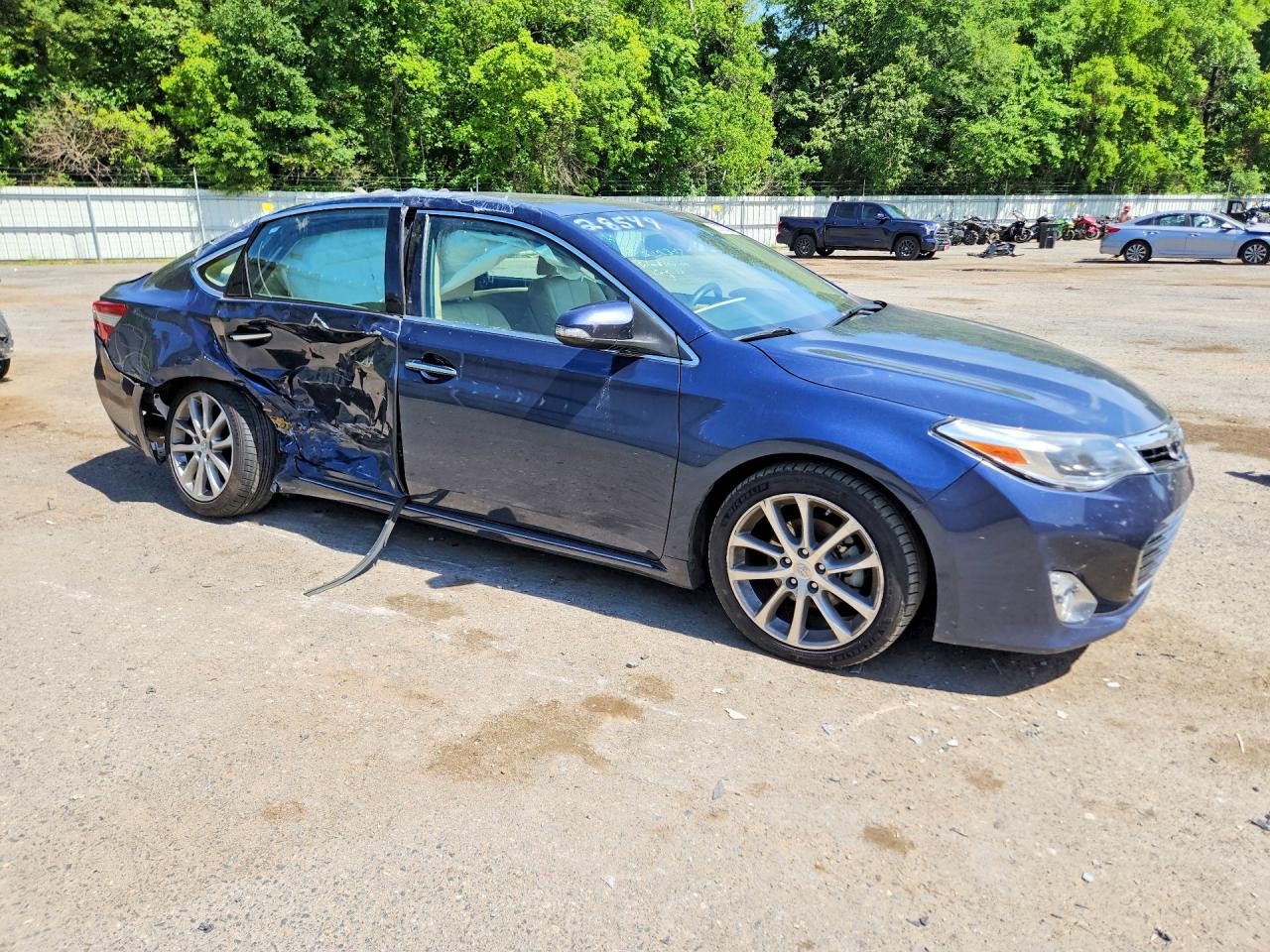 2014 TOYOTA AVALON