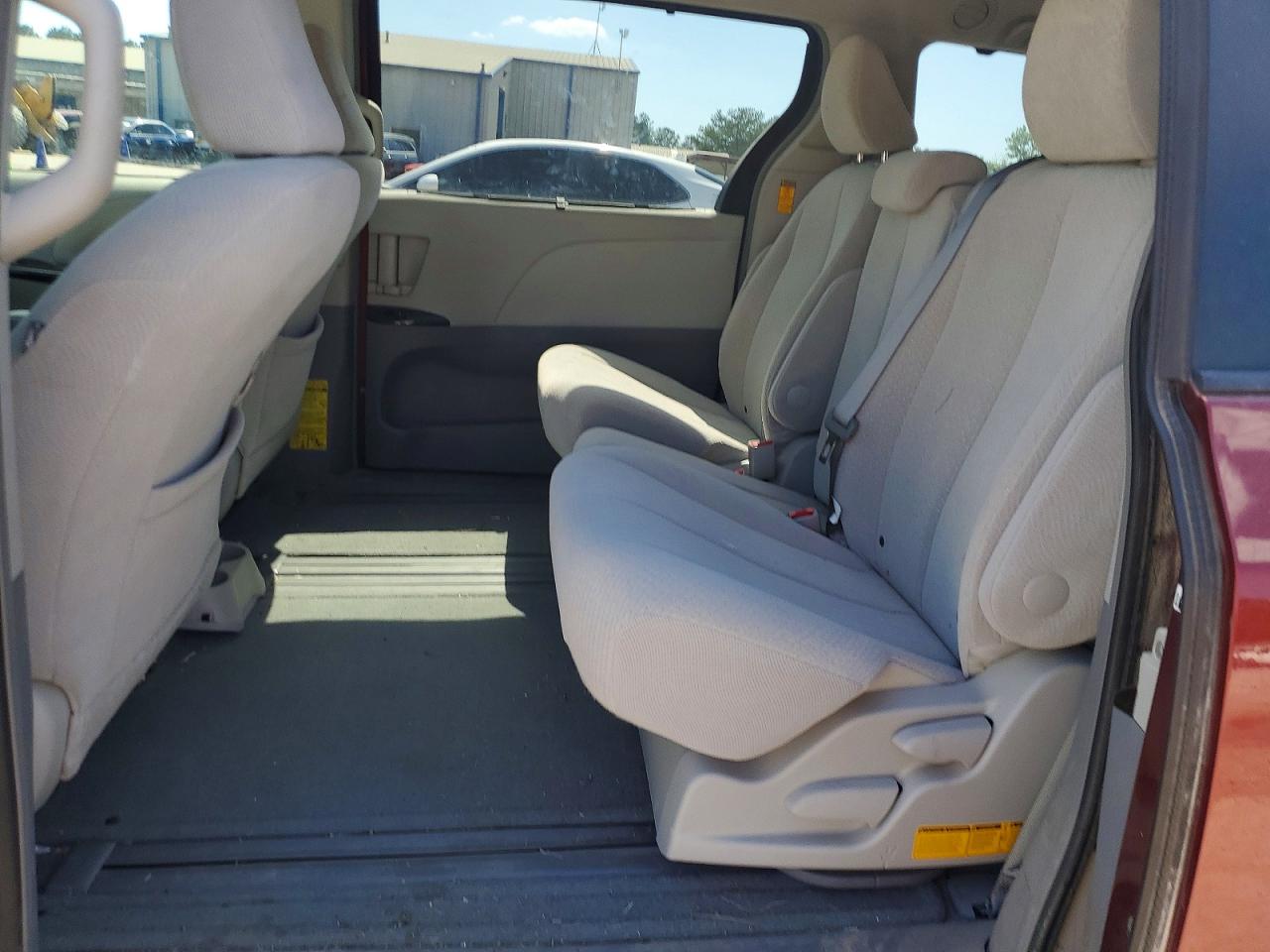 2014 TOYOTA SIENNA