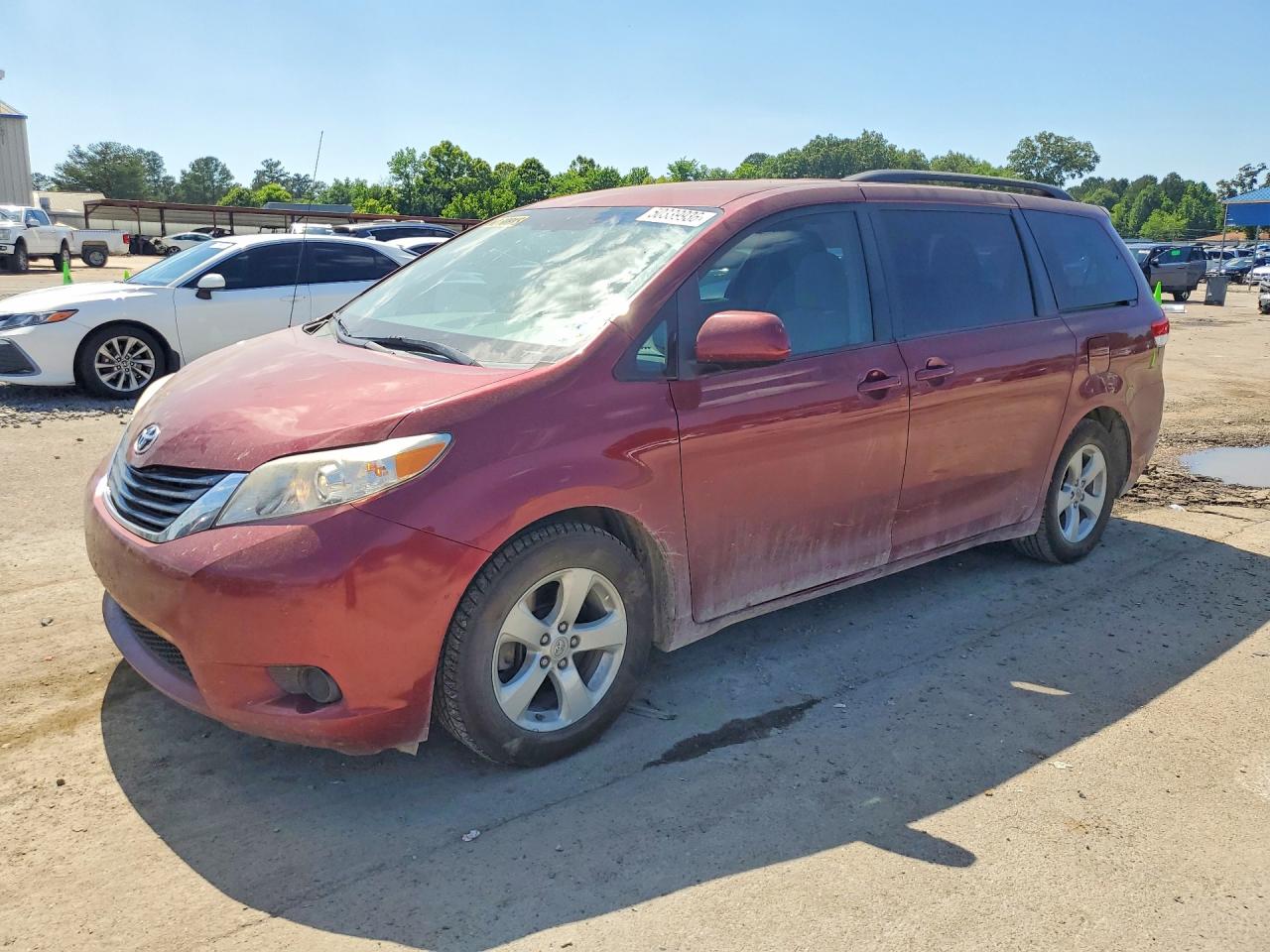 2014 TOYOTA SIENNA