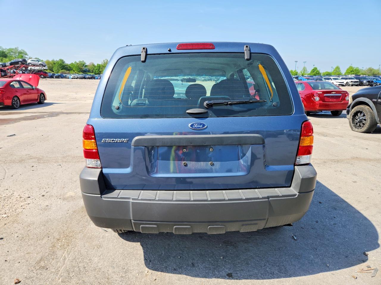 2005 FORD ESCAPE