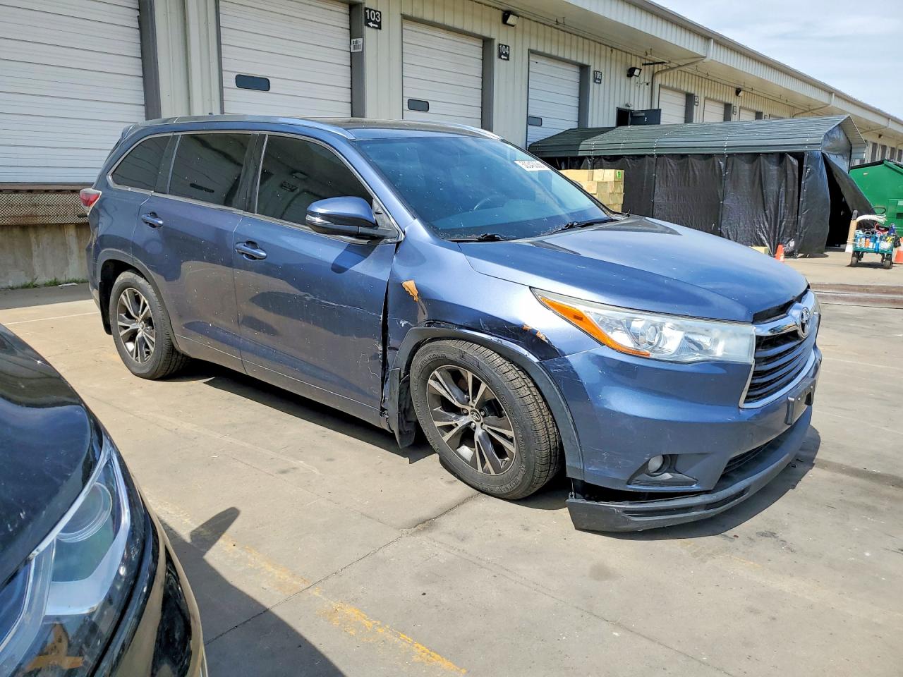 2016 TOYOTA HIGHLANDER