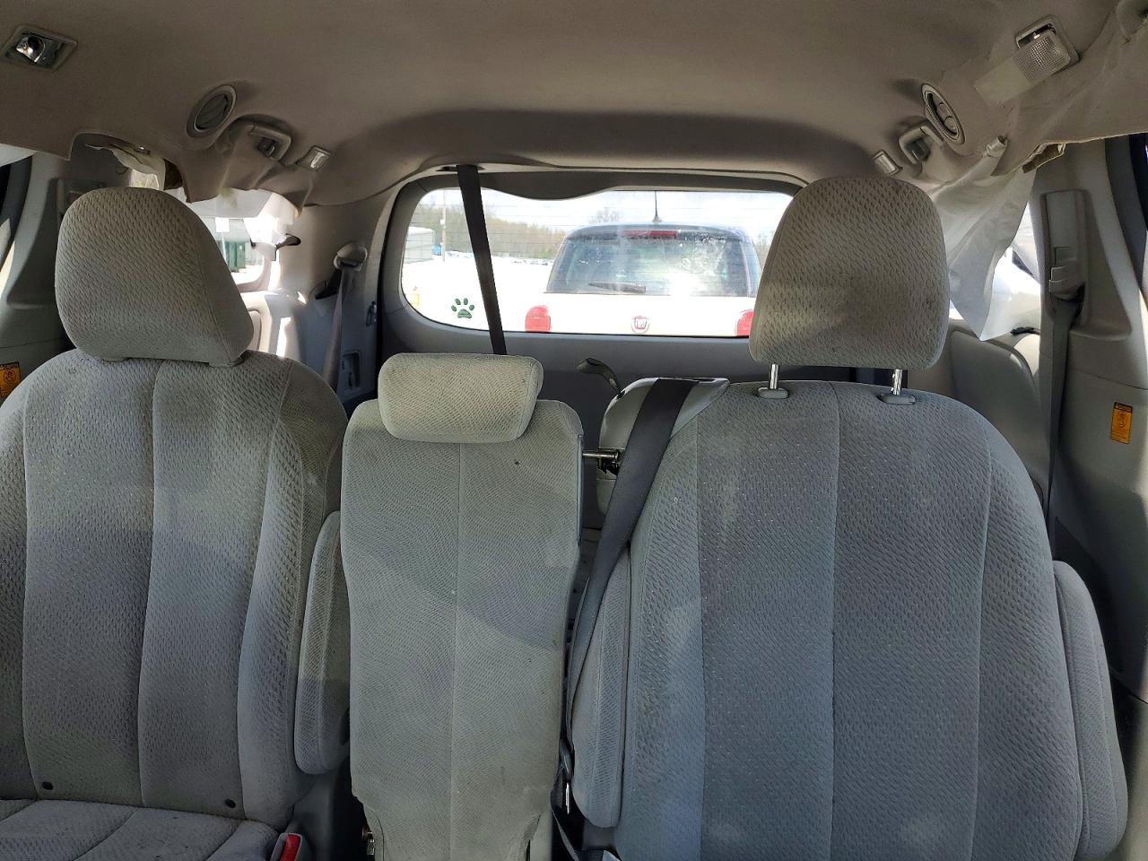 2011 TOYOTA SIENNA