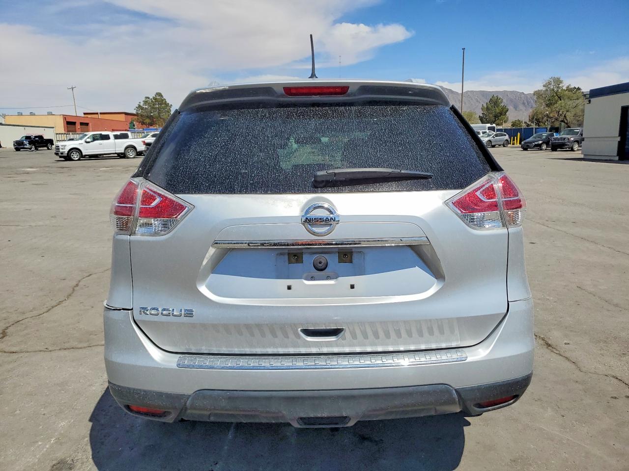 2016 NISSAN ROGUE