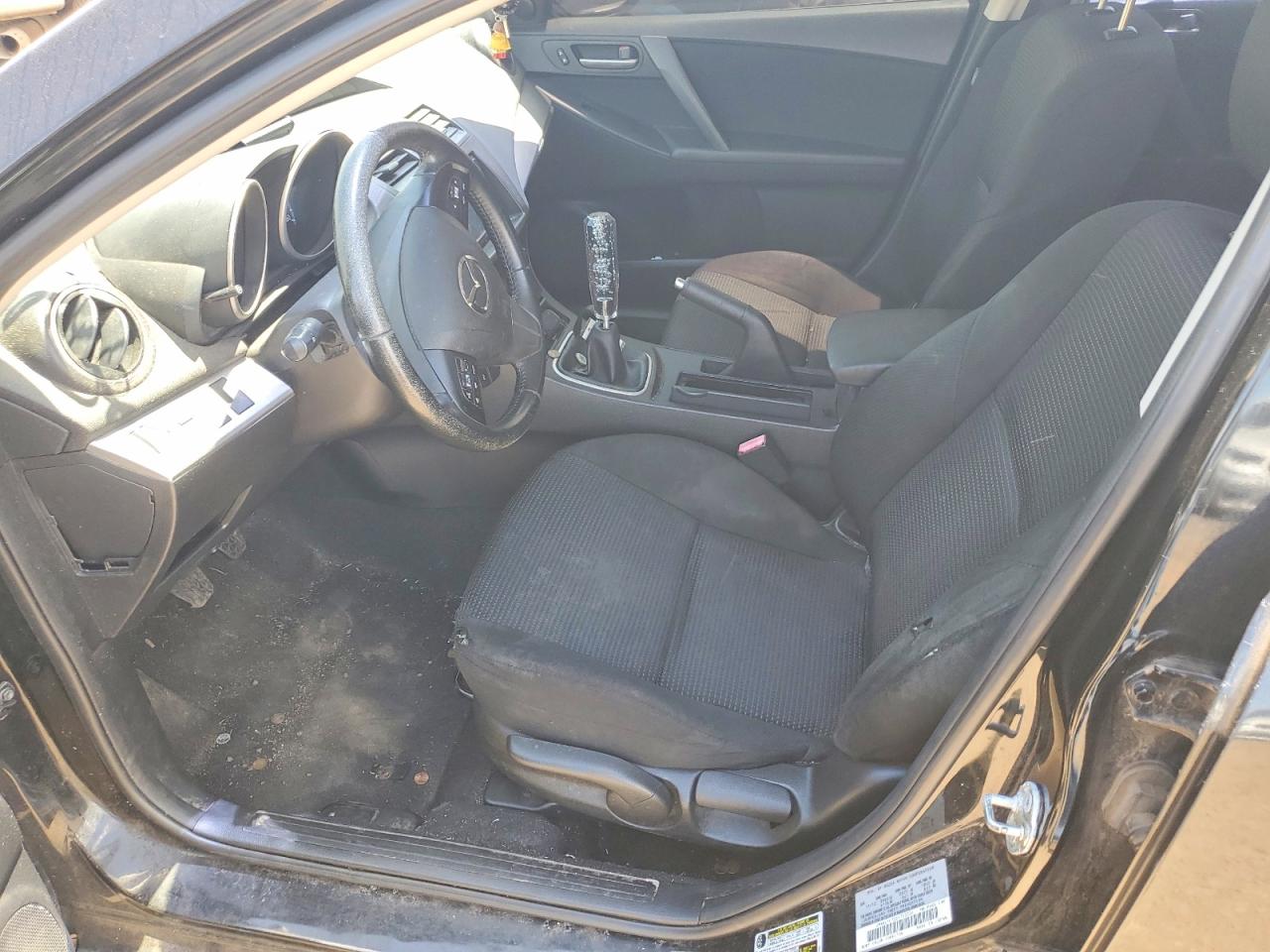 2013 MAZDA 3
