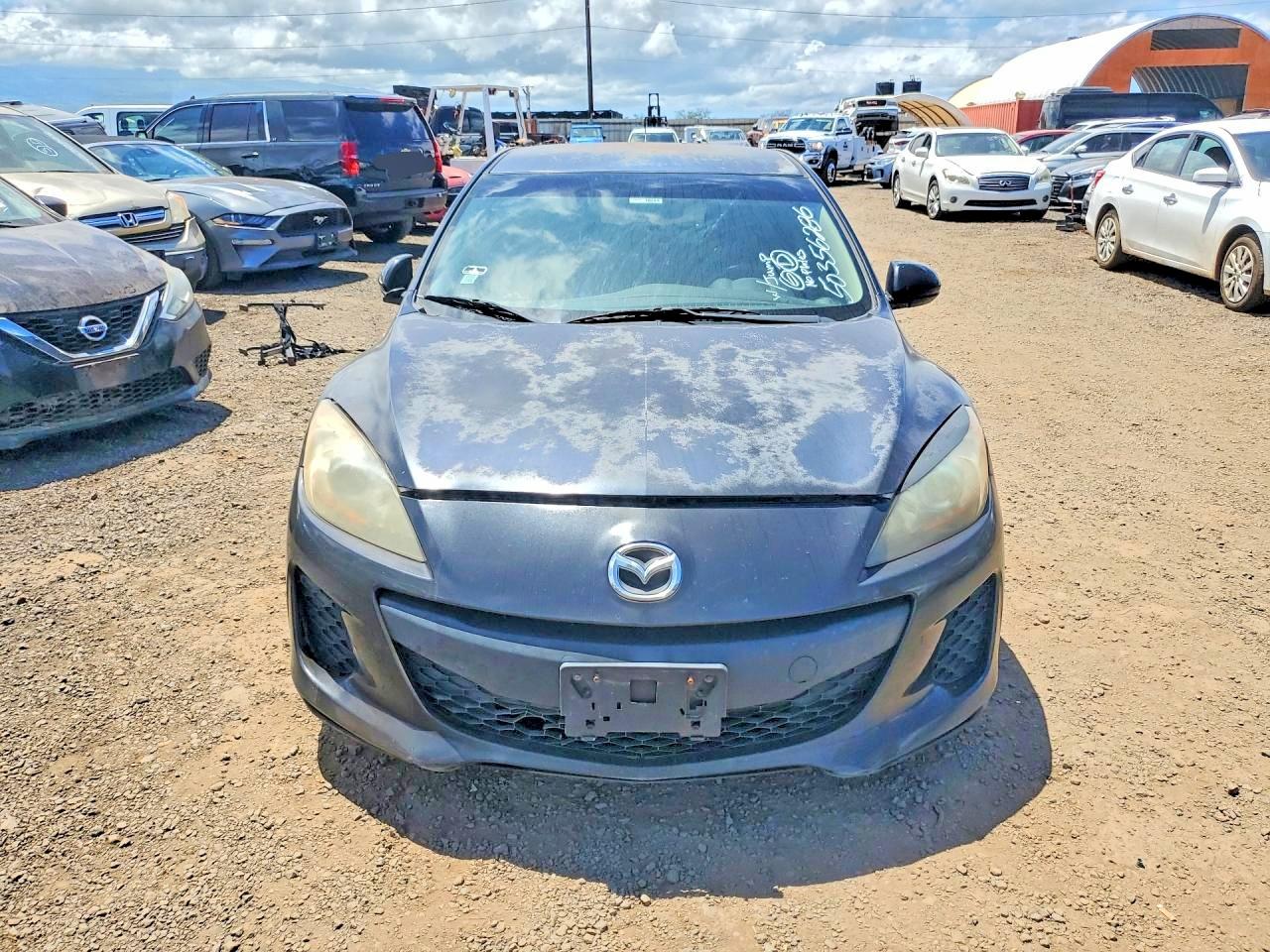 2013 MAZDA 3