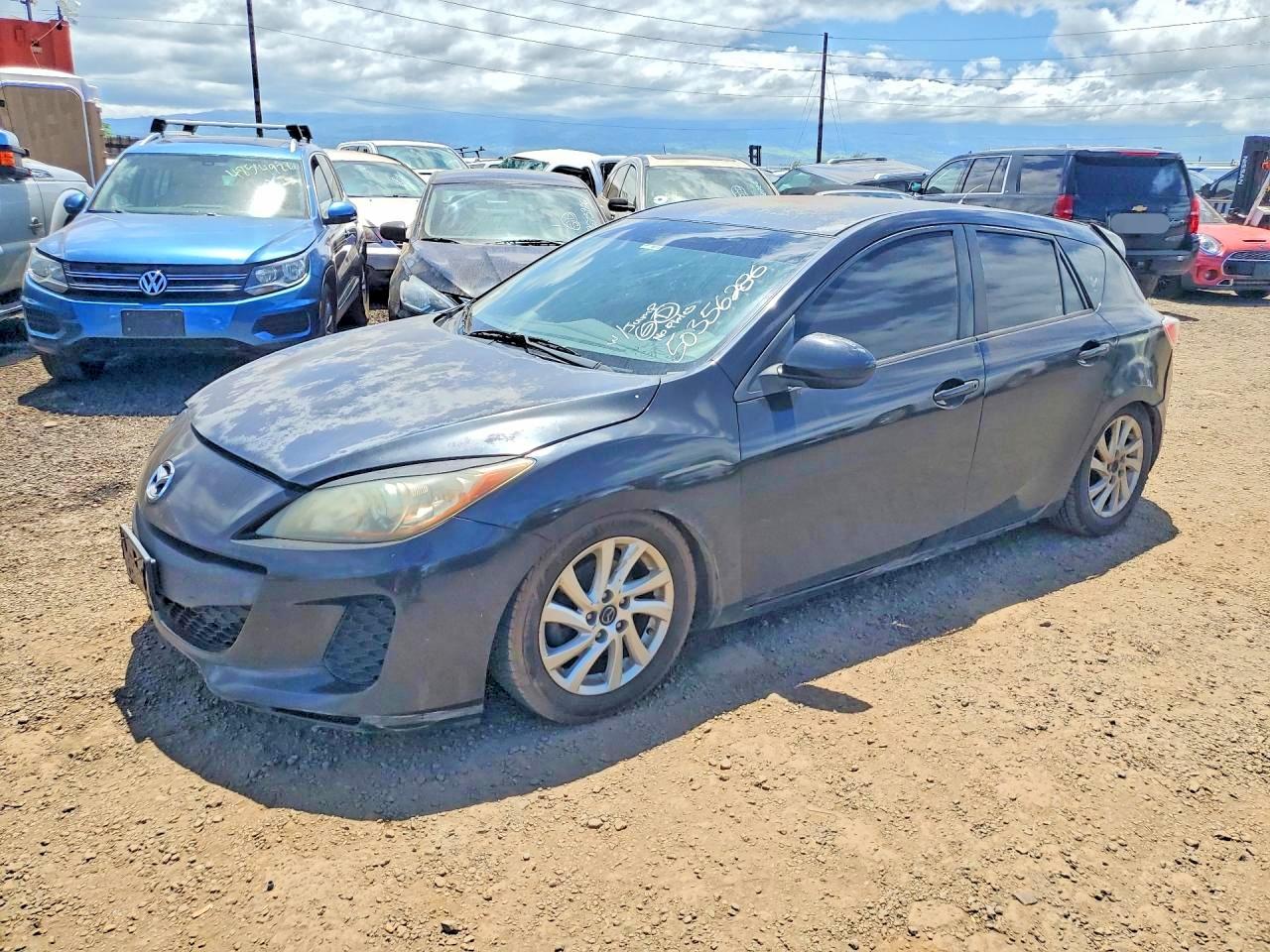2013 MAZDA 3