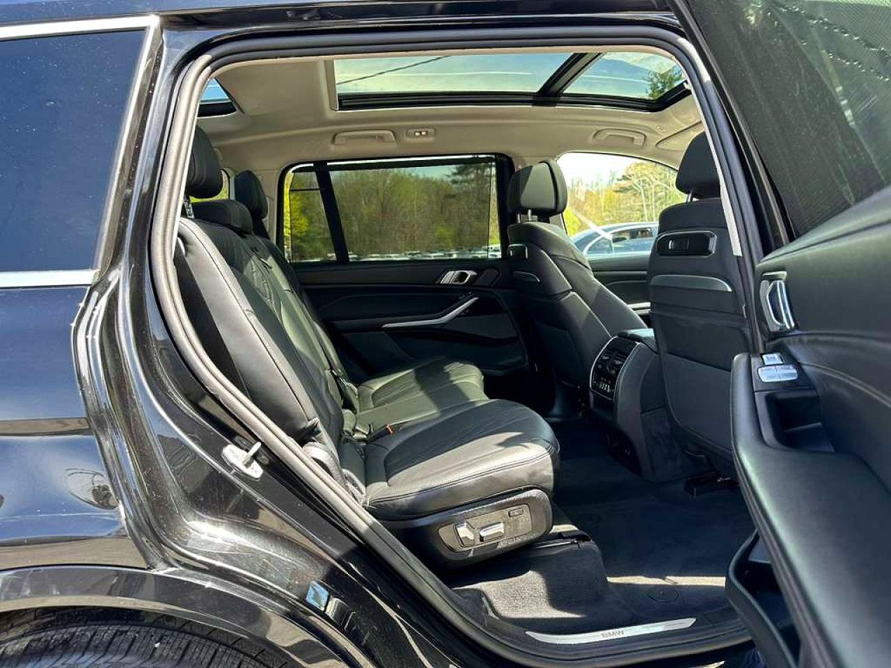 2025 BMW X7