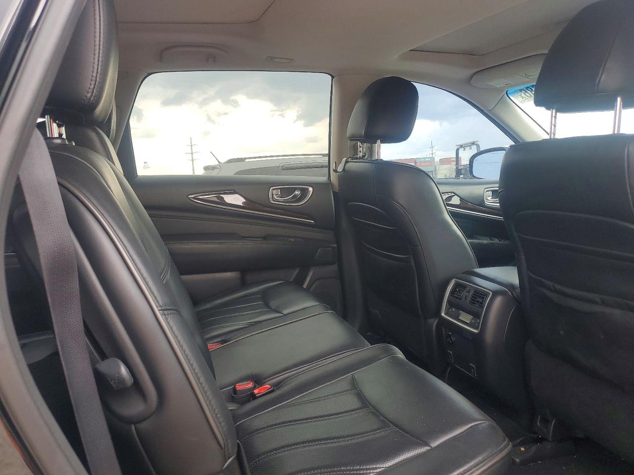 2015 INFINITI QX60