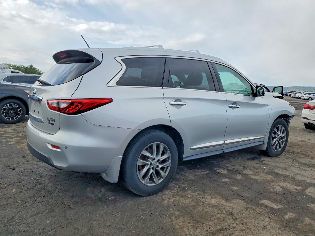 2015 INFINITI QX60