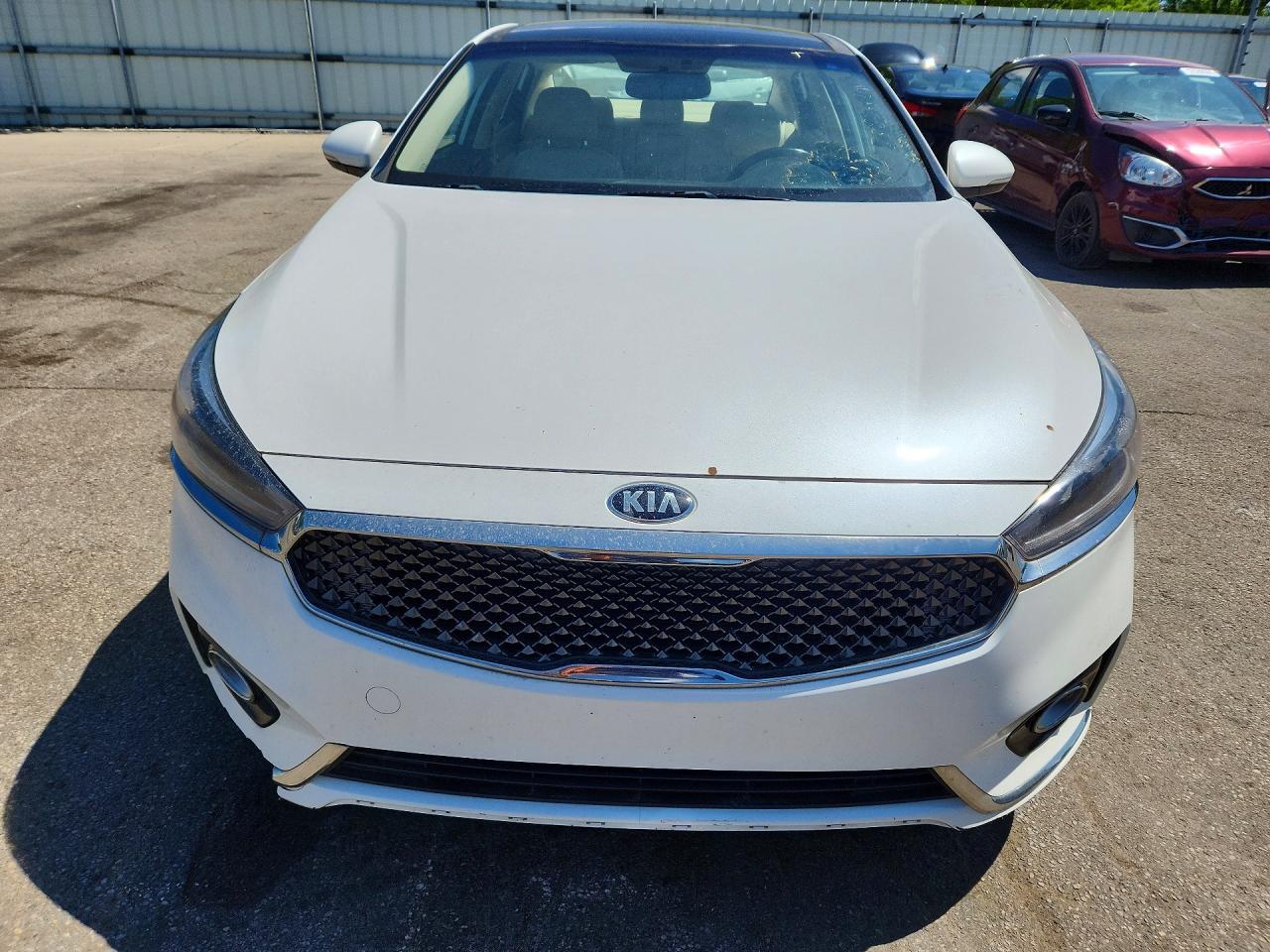 2017 KIA CADENZA