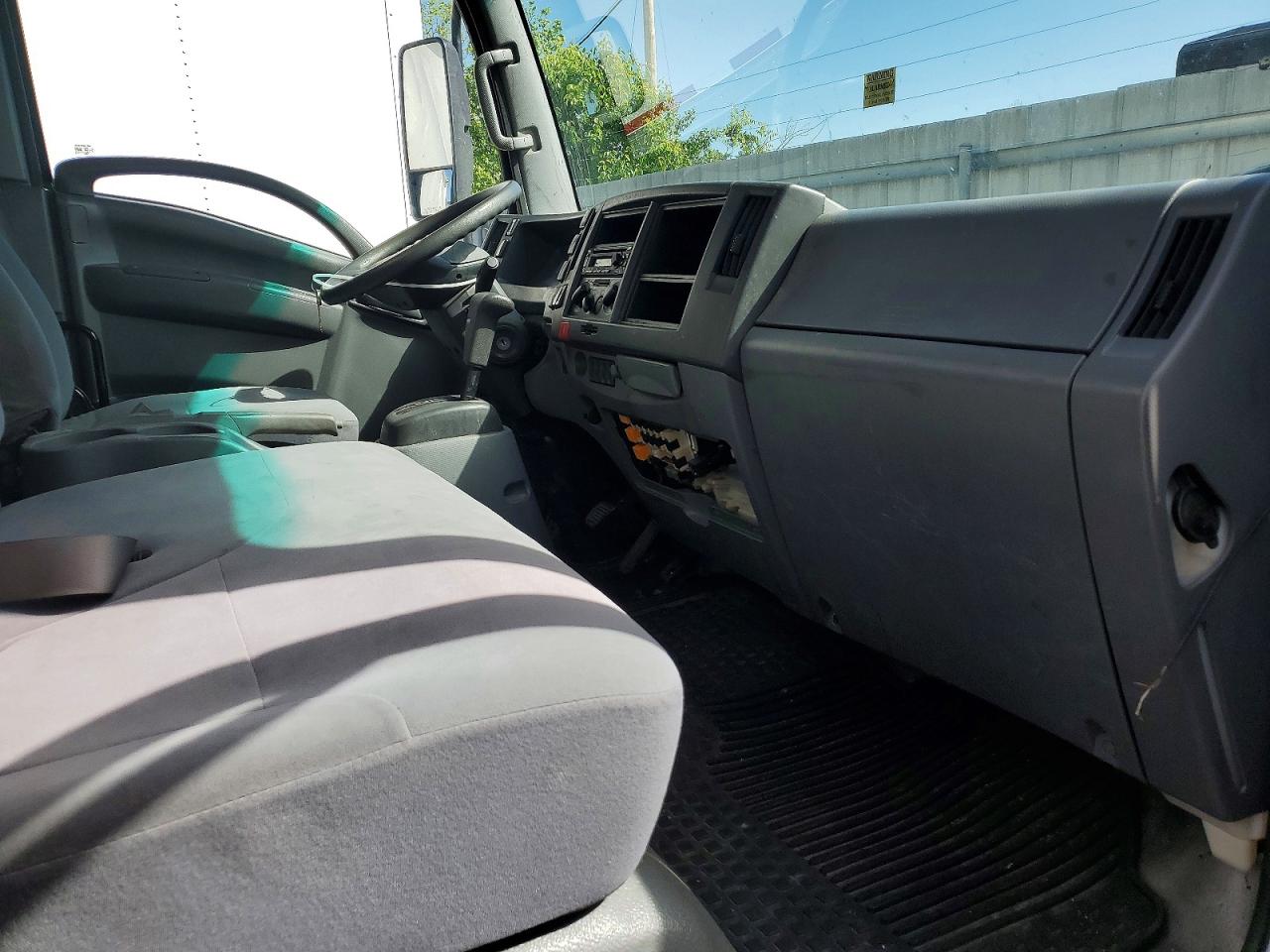2020 ISUZU NPR