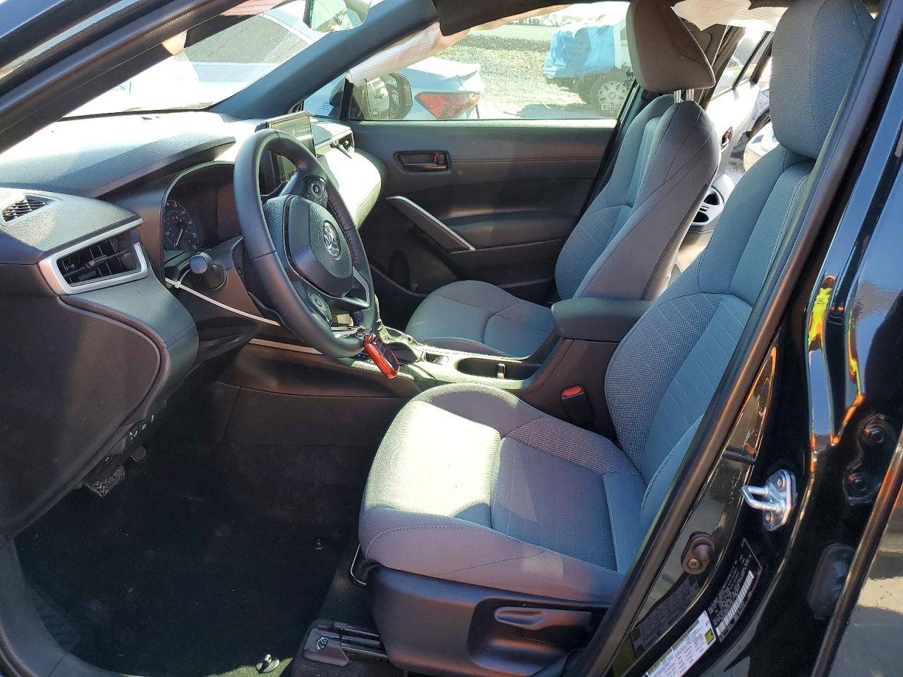 2025 TOYOTA COROLLA