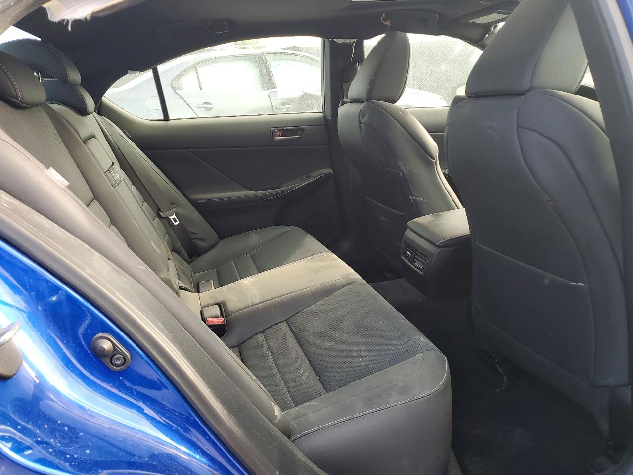 2023 LEXUS IS