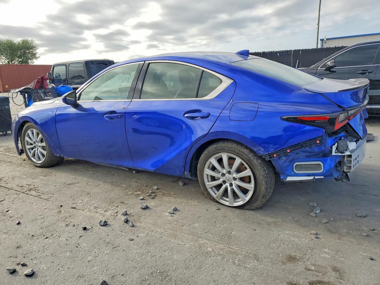 2023 LEXUS IS