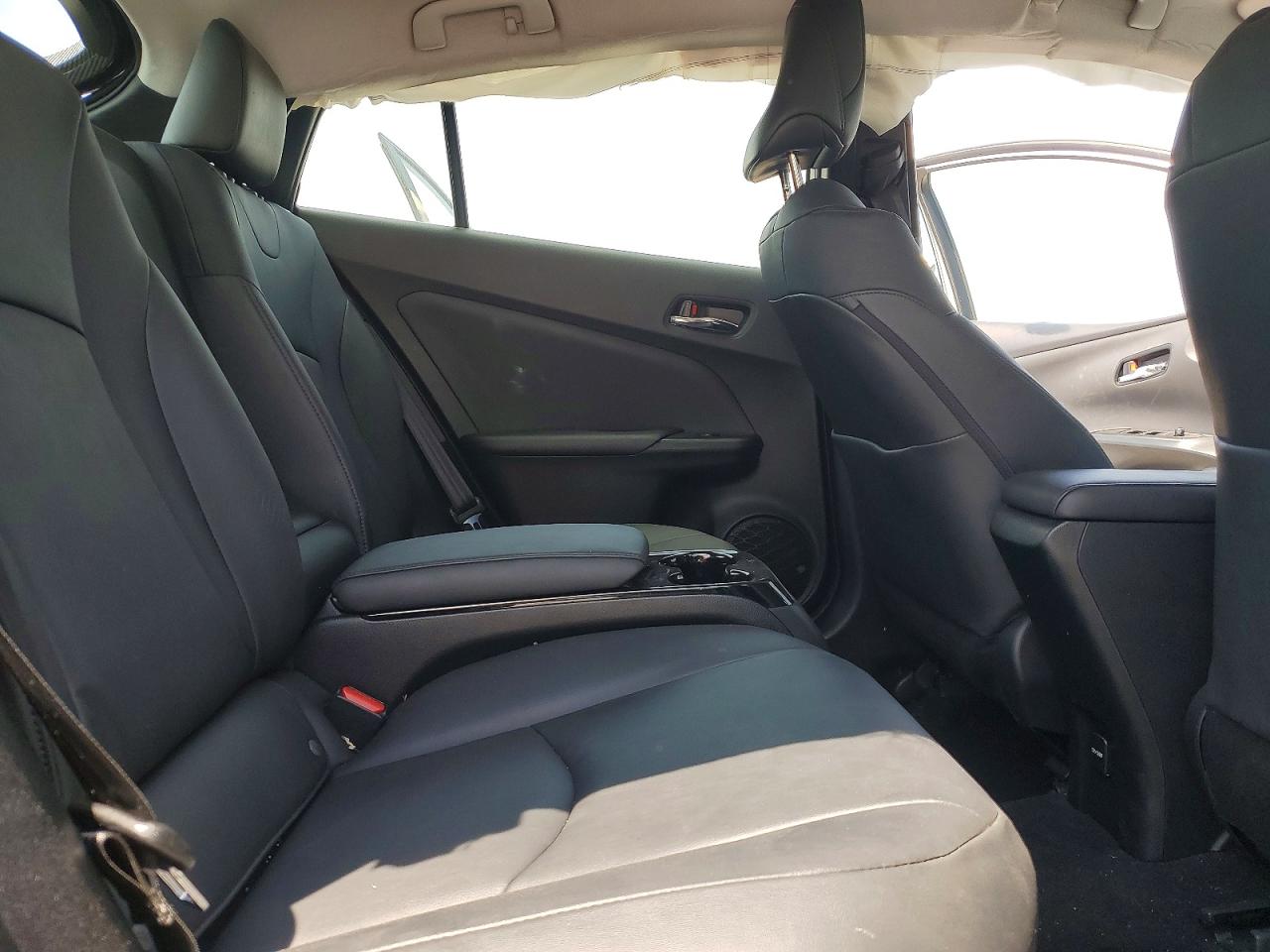 2017 TOYOTA PRIUS