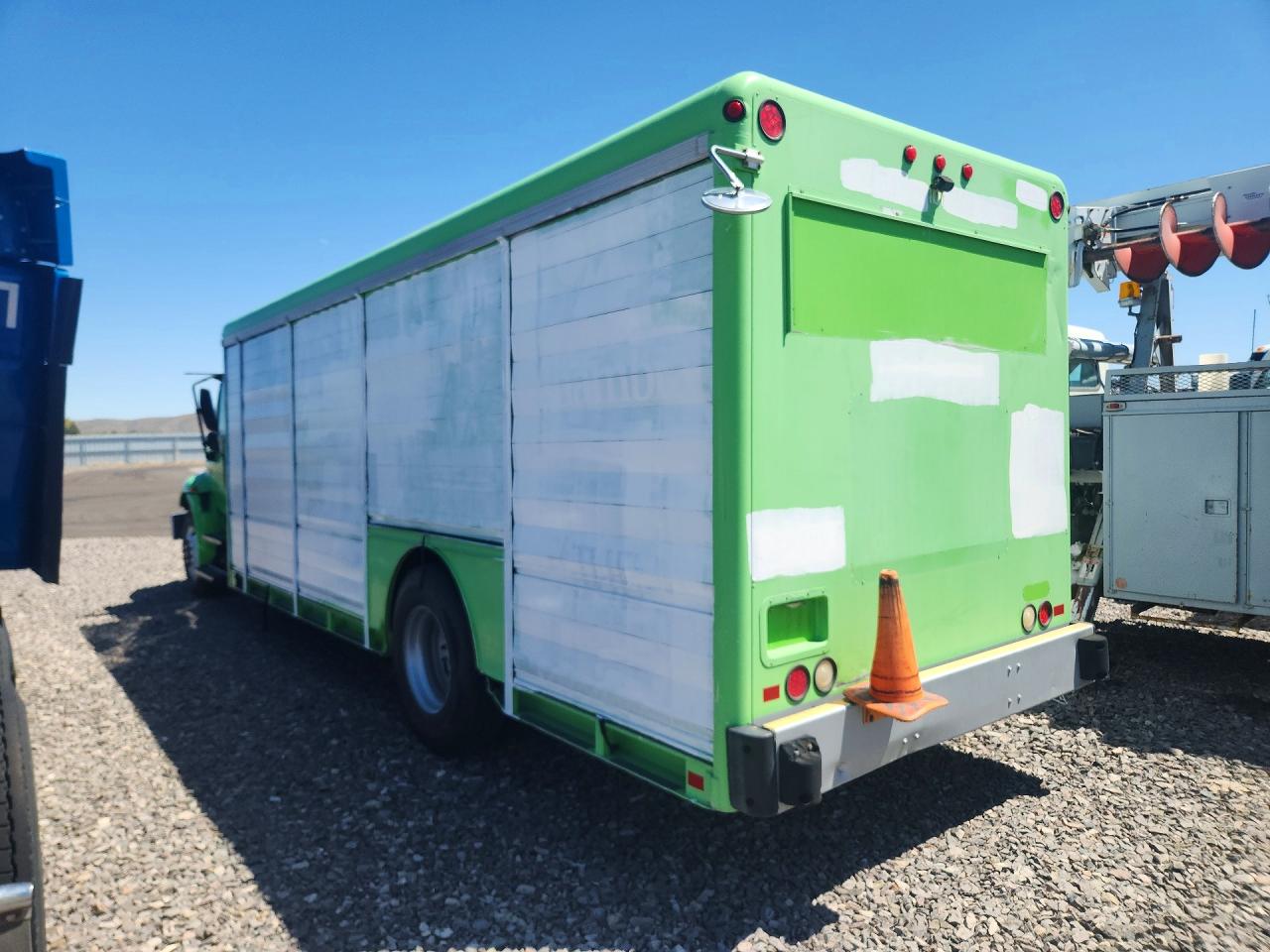 2007 INTERNATIONAL 4000 SERIE