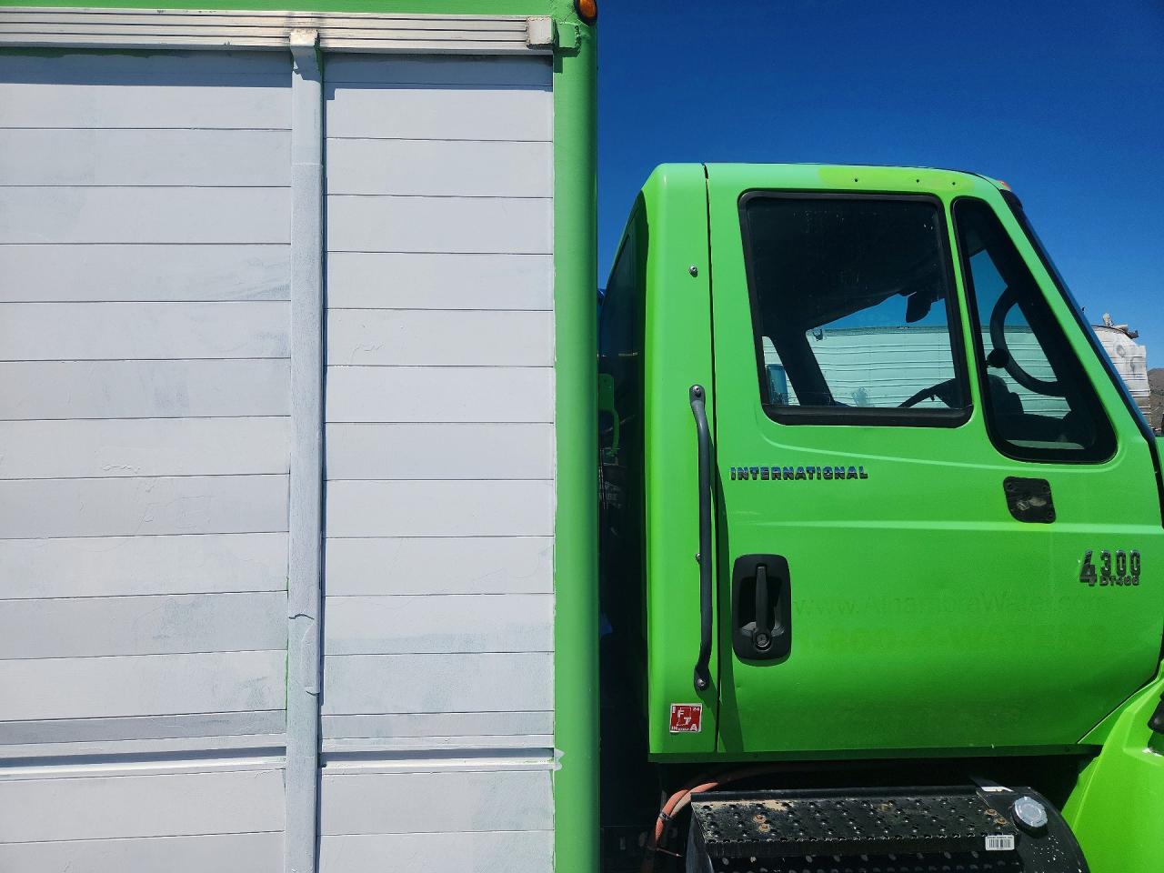 2007 INTERNATIONAL 4000 SERIE