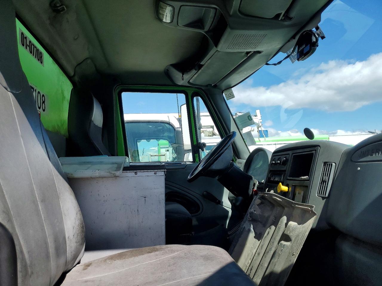 2007 INTERNATIONAL 4000 SERIE
