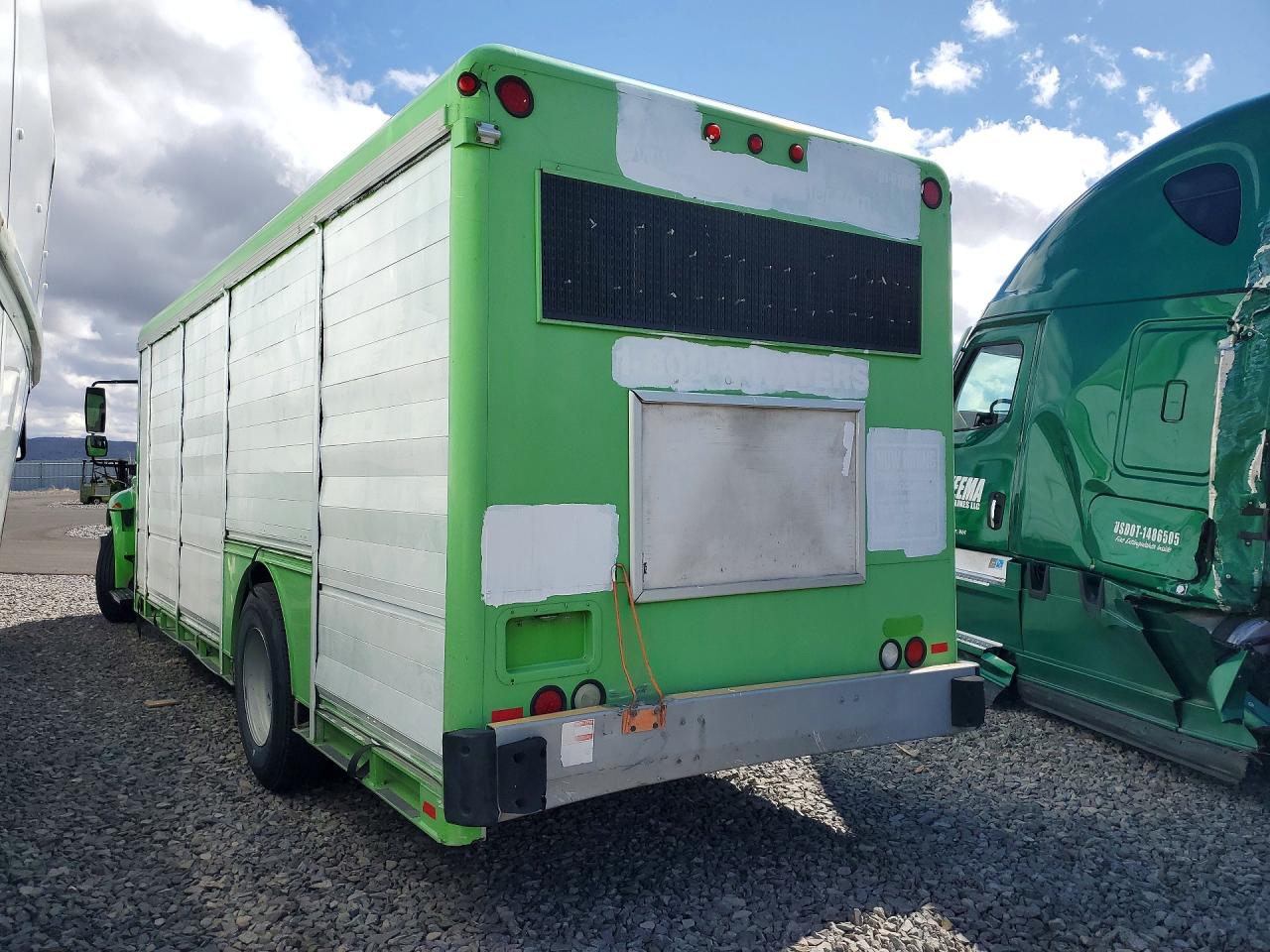 2007 INTERNATIONAL 4000 SERIE