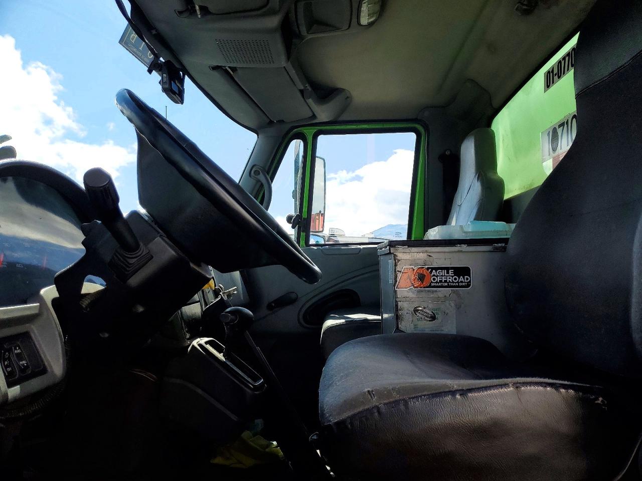 2007 INTERNATIONAL 4000 SERIE