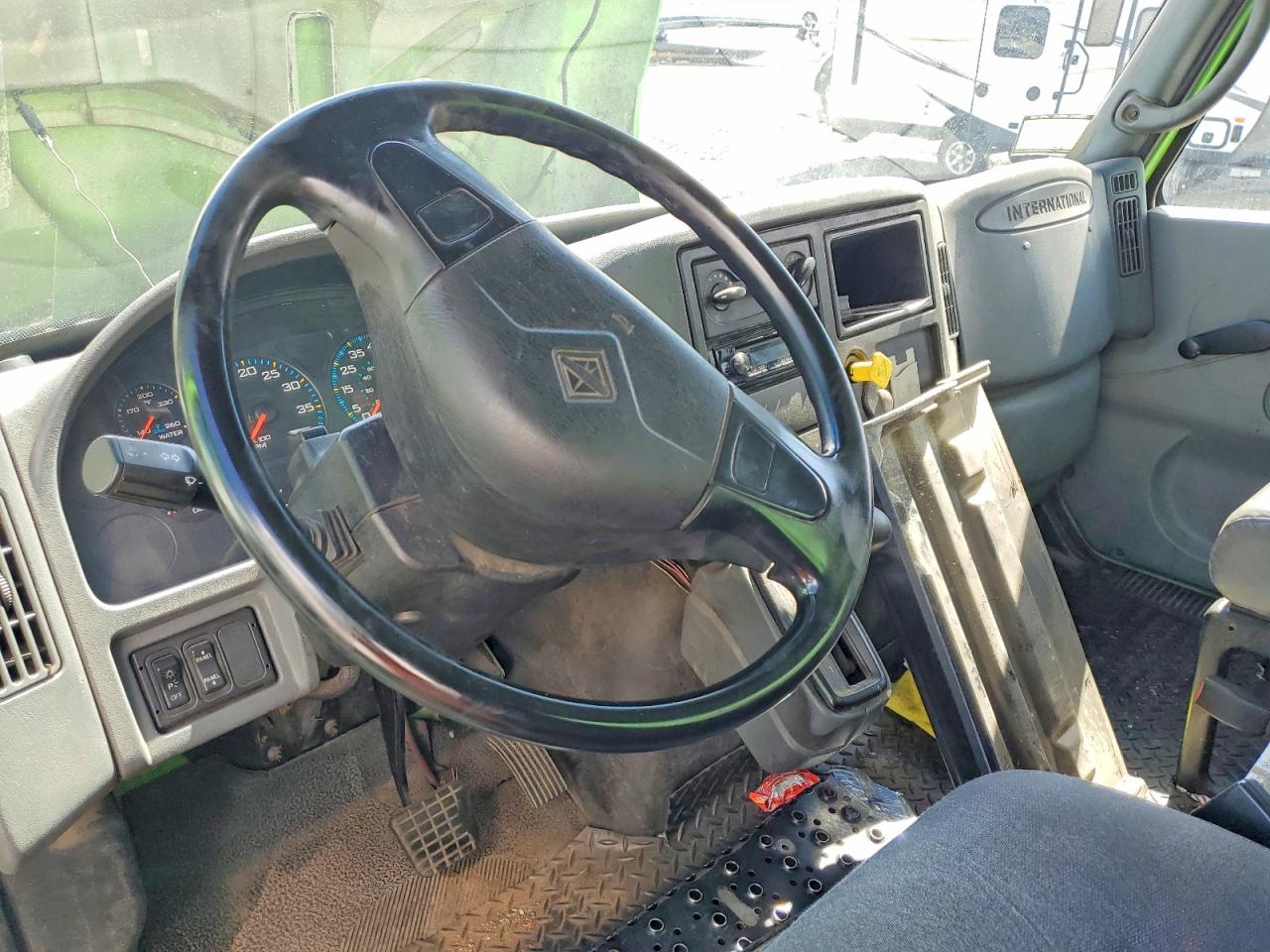 2007 INTERNATIONAL 4000 SERIE
