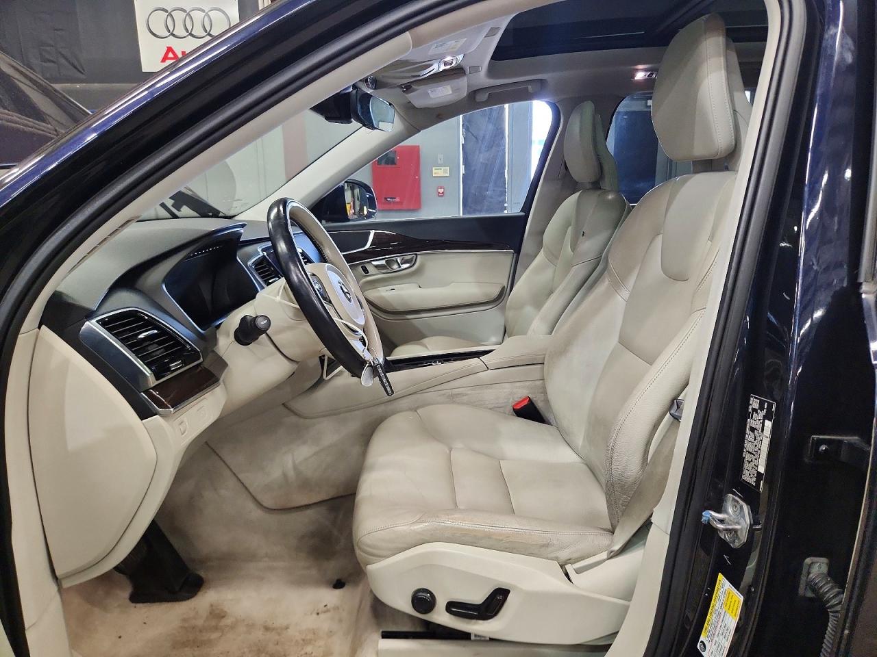 2016 VOLVO XC90