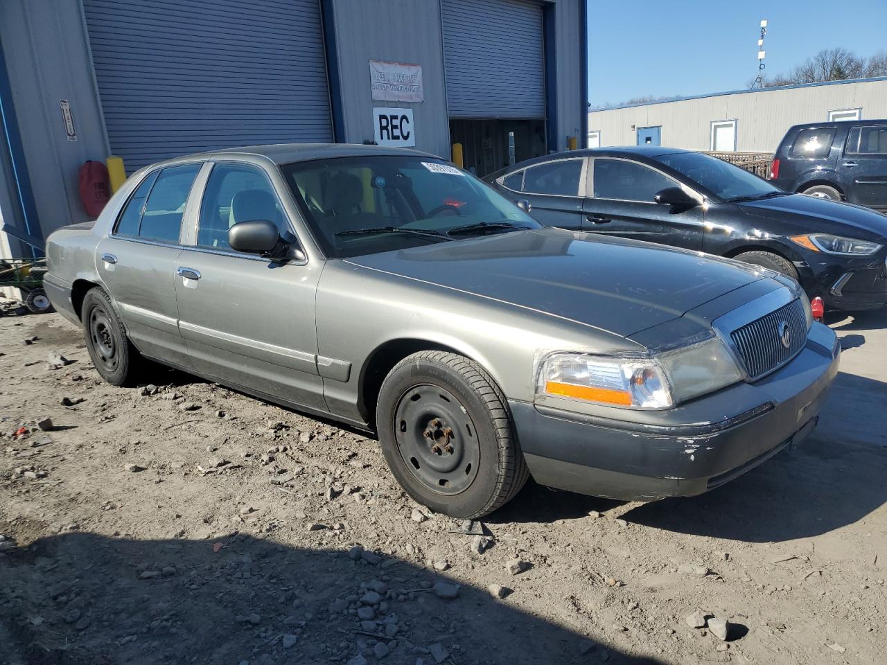 2004 MERCURY GRMARQUIS