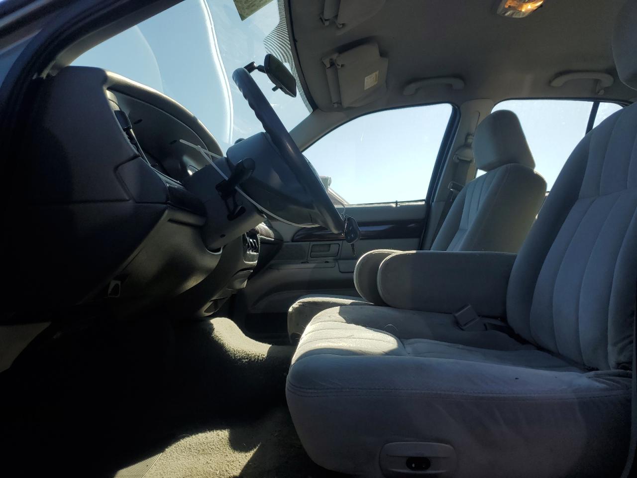 2004 MERCURY GRMARQUIS