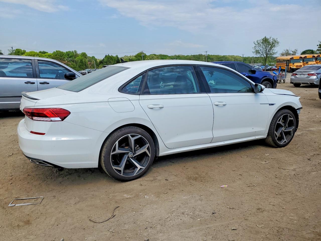 2020 VOLKSWAGEN PASSAT