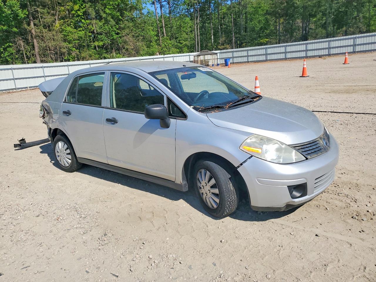2009 NISSAN VERSA