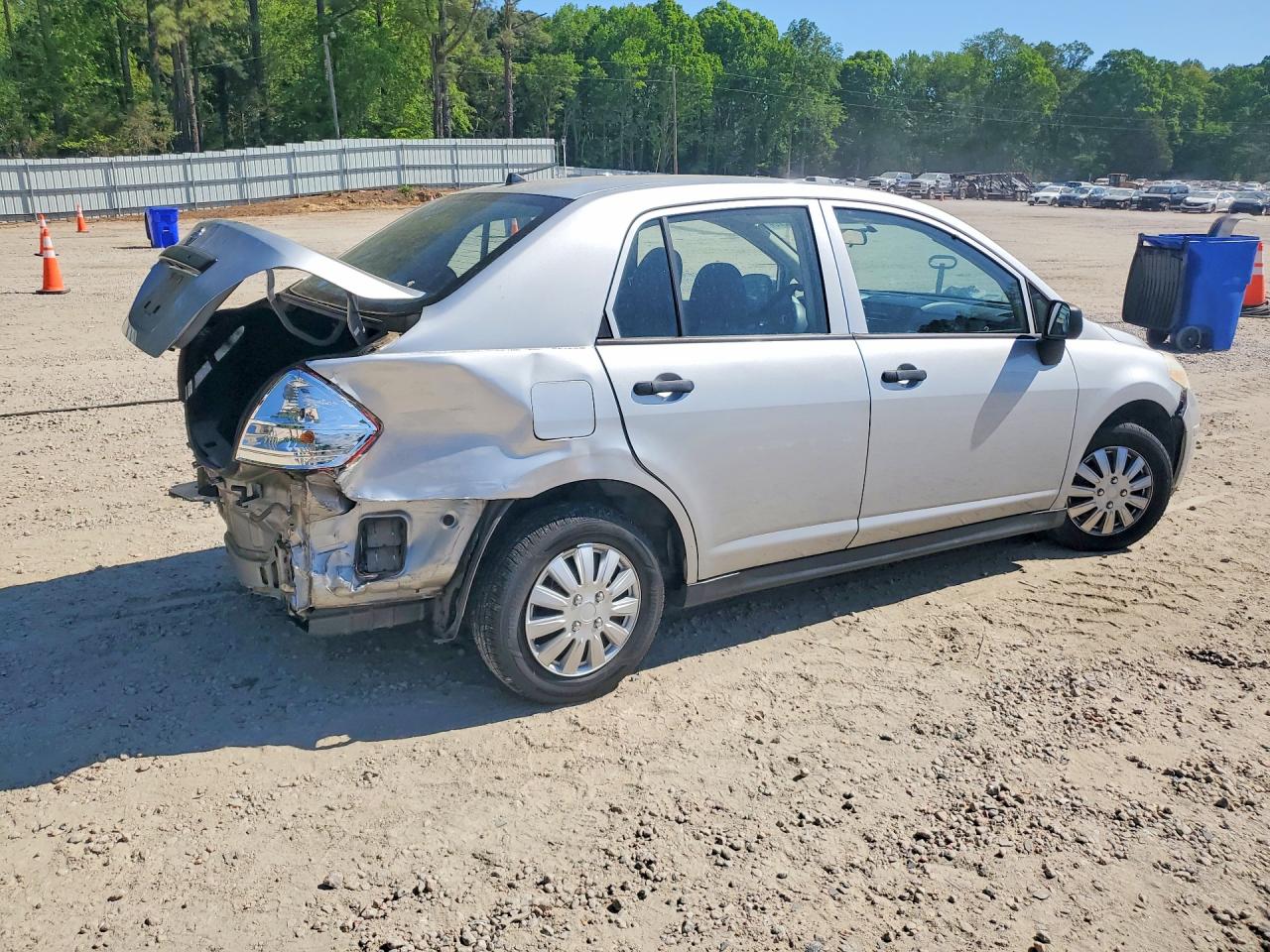 2009 NISSAN VERSA