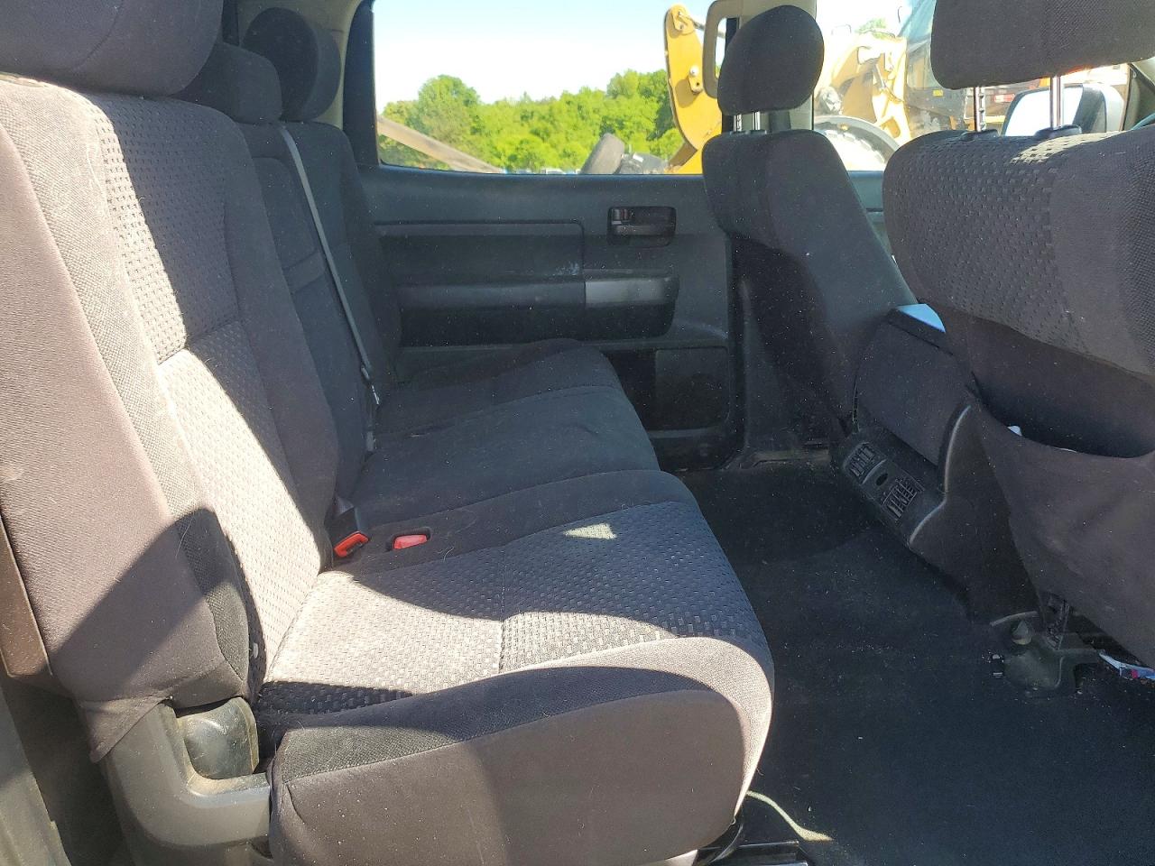 2011 TOYOTA TUNDRA