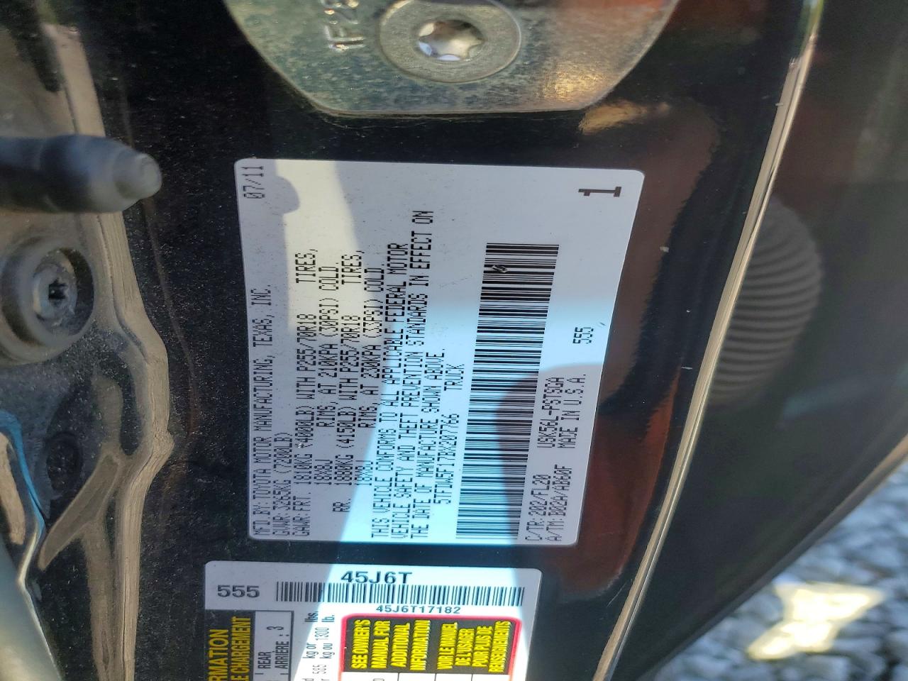 2011 TOYOTA TUNDRA