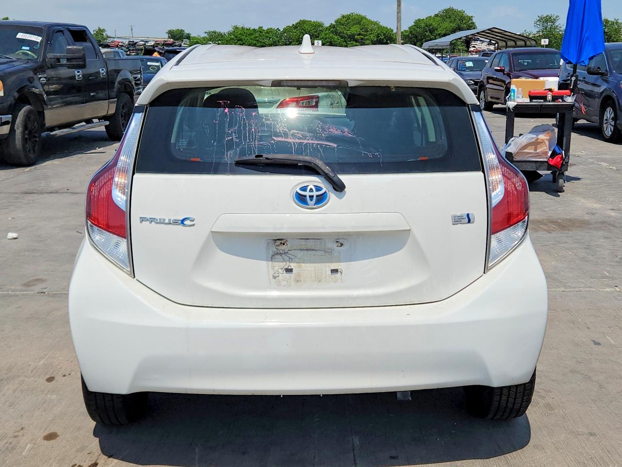 2016 TOYOTA PRIUS
