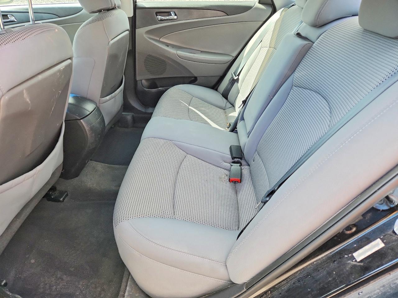 2011 HYUNDAI SONATA
