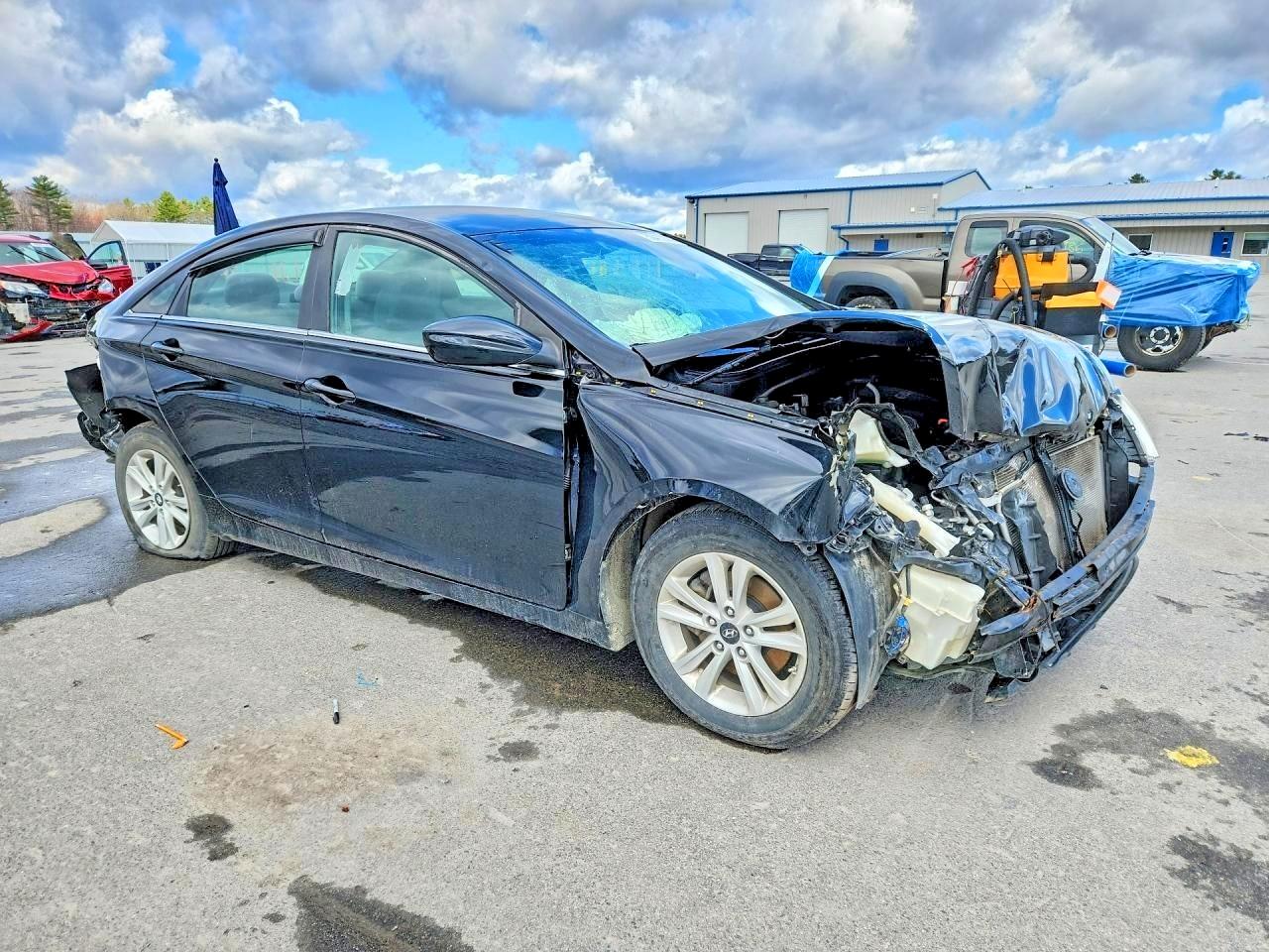 2011 HYUNDAI SONATA
