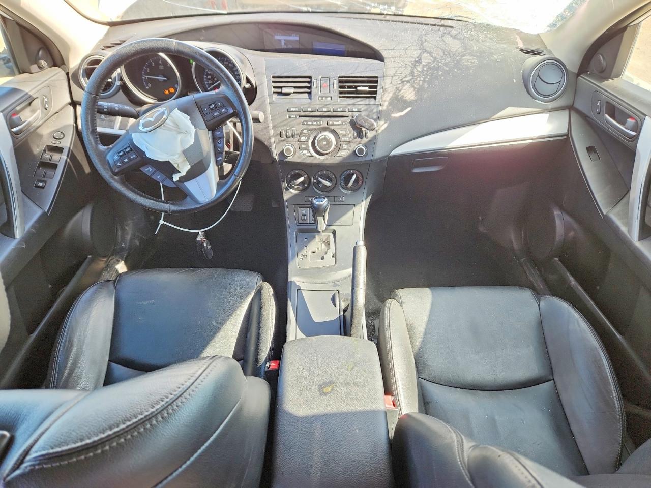 2013 MAZDA 3