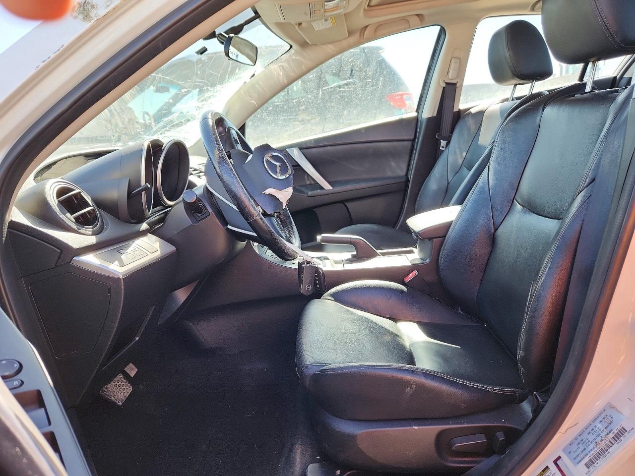 2013 MAZDA 3