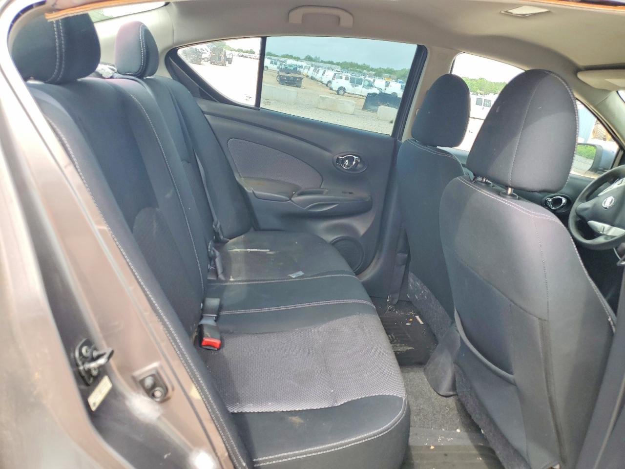 2015 NISSAN VERSA