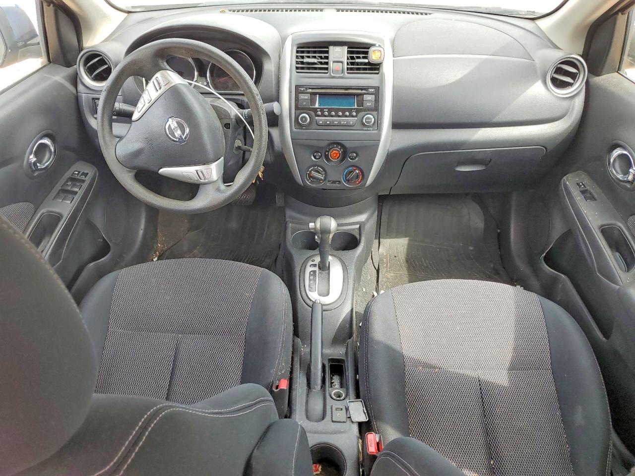 2015 NISSAN VERSA