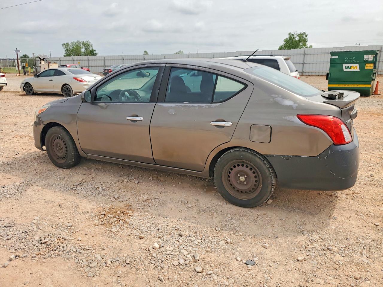 2015 NISSAN VERSA
