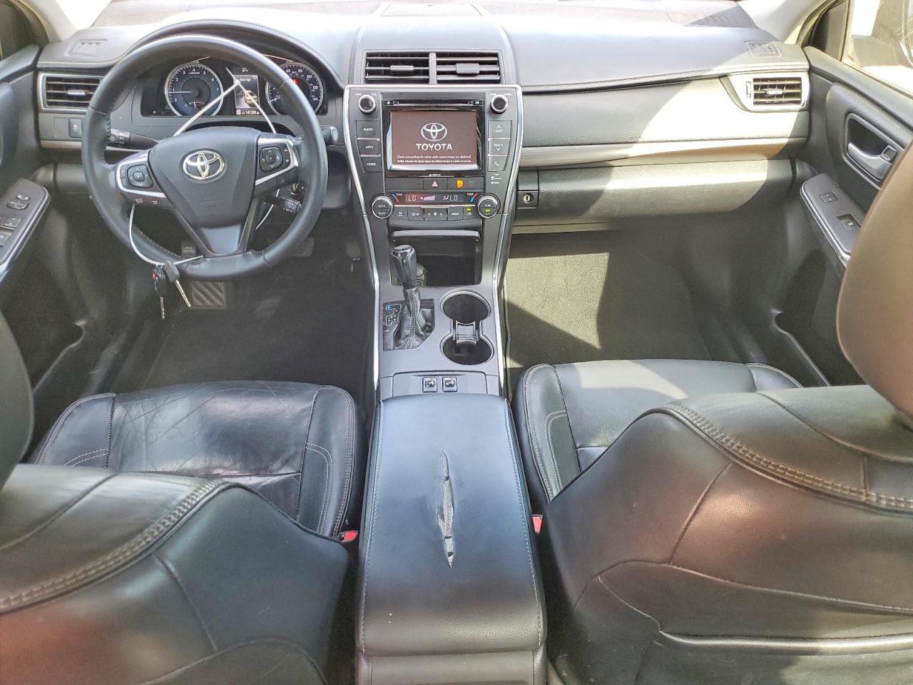 2016 TOYOTA CAMRY