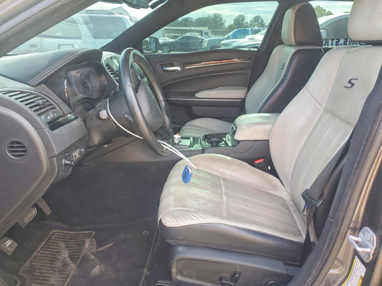 2019 CHRYSLER 300